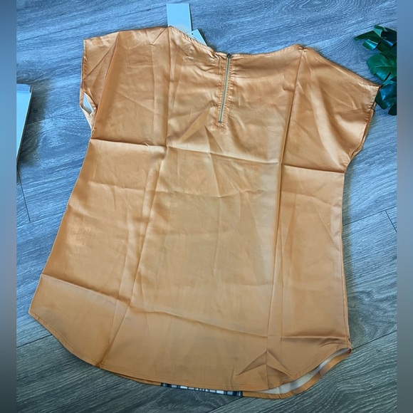 Three Fifty Nine Orange Face Wearable Art Graphic Print Blouse. Size L NWT! - Picture 4 of 9